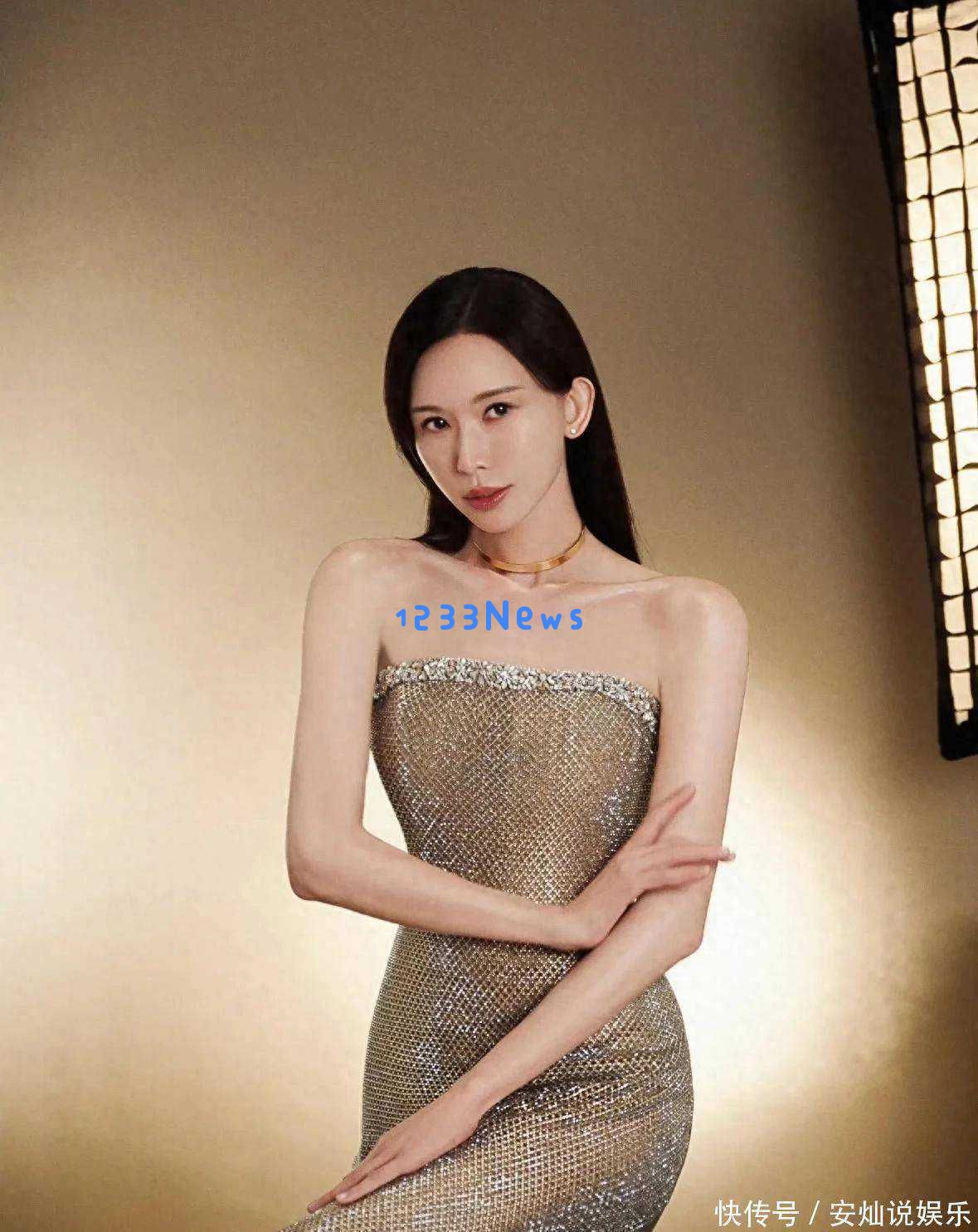 51岁林志玲最新广告拍摄照曝光，状态瘦削到青筋明显，嘟嘴卖萌可爱无比