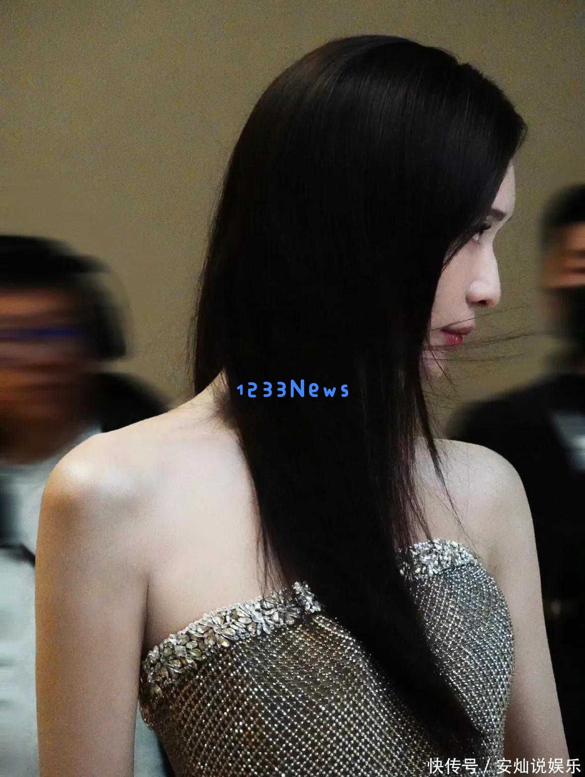 51岁林志玲最新广告拍摄照曝光，状态瘦削到青筋明显，嘟嘴卖萌可爱无比