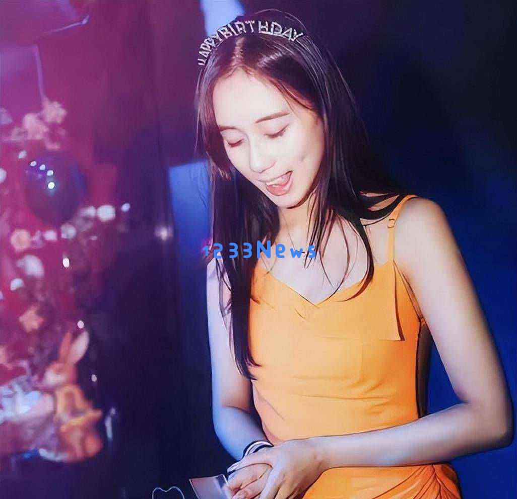 何超欣在霍家寿宴上的站位引发争议，朱玲玲一句话揭示背后真相