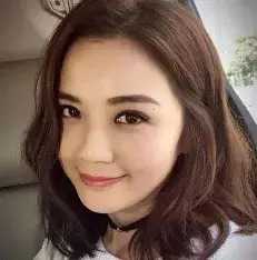 阿Sa勇敢认爱与小10岁男友，毫不掩饰，删除“绯闻”二字，甜蜜感人