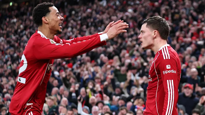 利物浦历史上首对互助助攻的球员组合：埃基蒂克与维尔茨的精彩配合