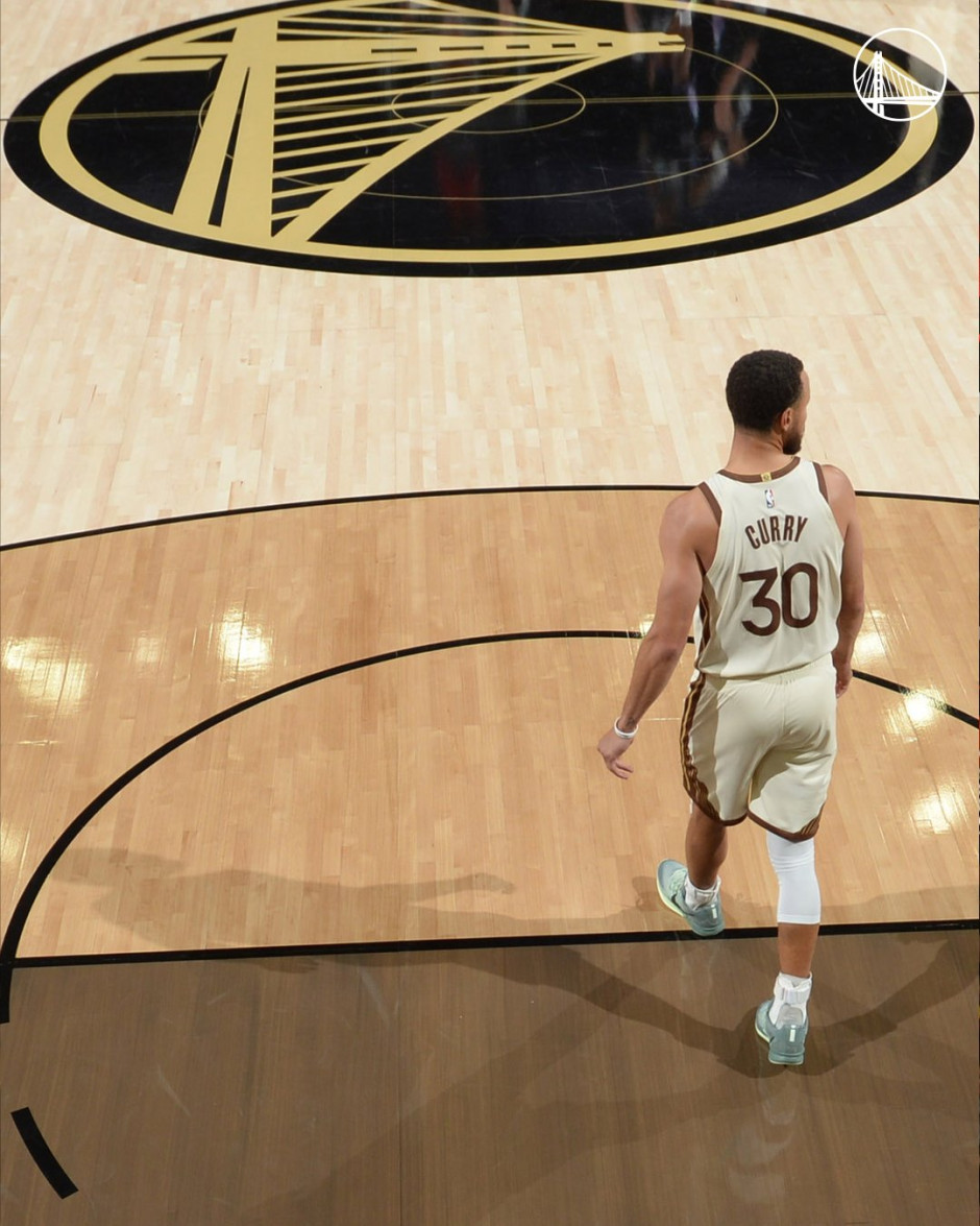 NBA规则中handcheck在何时被取消？答案是2004年，影响深远