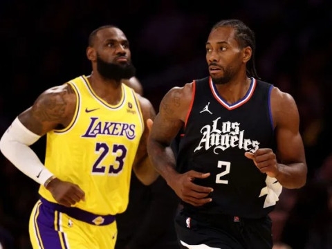 快船在洛城德比中再度取胜，豪取14胜3负让湖人排名跌至西部第六