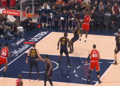 快船抵挡湖人26分大逆转！小卡重返赛场哈登贡献18+10助力7人得分上双詹姆斯与戴维斯合砍55分16篮板