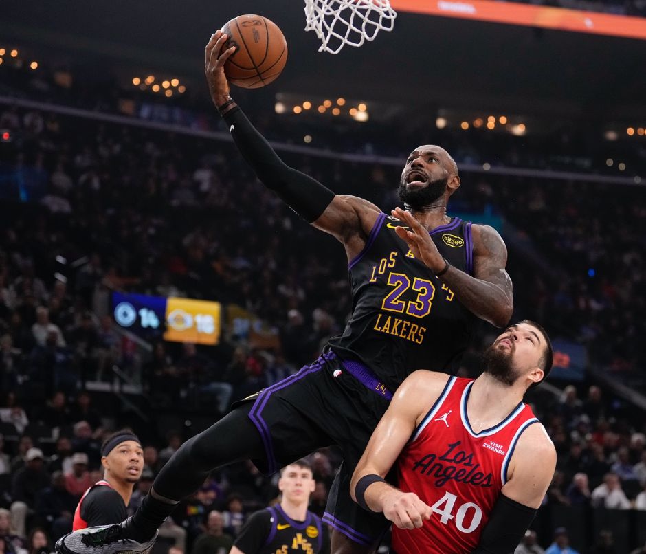 快船抵挡湖人26分大逆转！小卡重返赛场哈登贡献18+10助力7人得分上双詹姆斯与戴维斯合砍55分16篮板