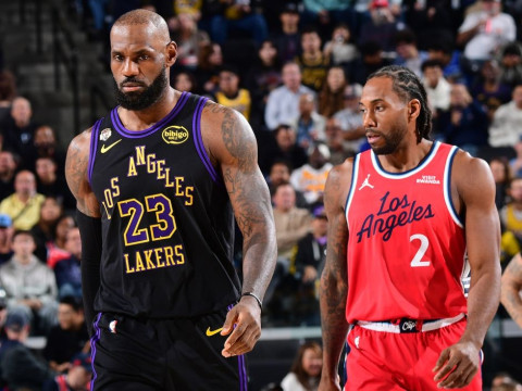 快船抵挡湖人26分大逆转！小卡重返赛场哈登贡献18+10助力7人得分上双 詹姆斯与戴维斯合砍55分16篮板