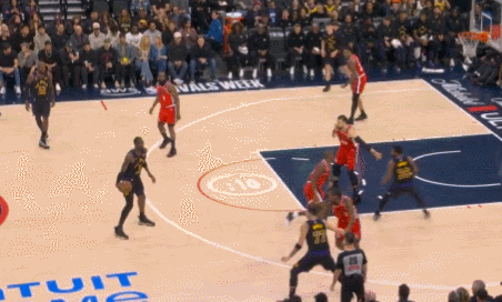 快船抵挡湖人26分大逆转！小卡重返赛场哈登贡献18+10助力7人得分上双詹姆斯与戴维斯合砍55分16篮板