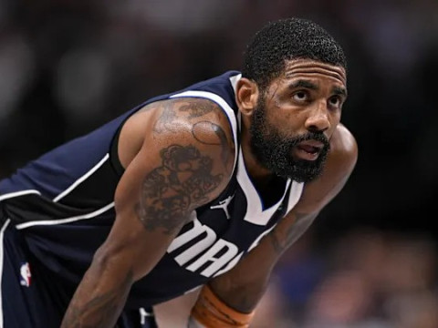 欧文渴望本赛季复出，但独行侠考虑将其回归延迟至下个赛季