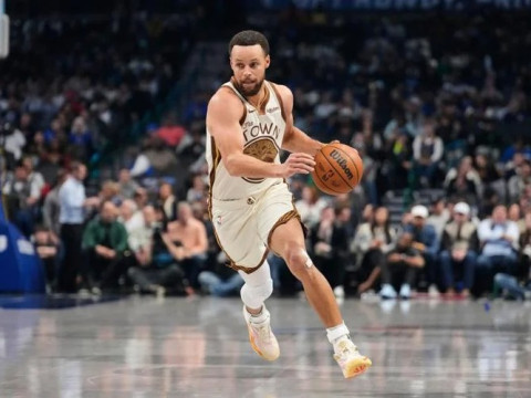 勇士教练：库里如今的压力异常沉重，我们会全力提供支持来帮助他